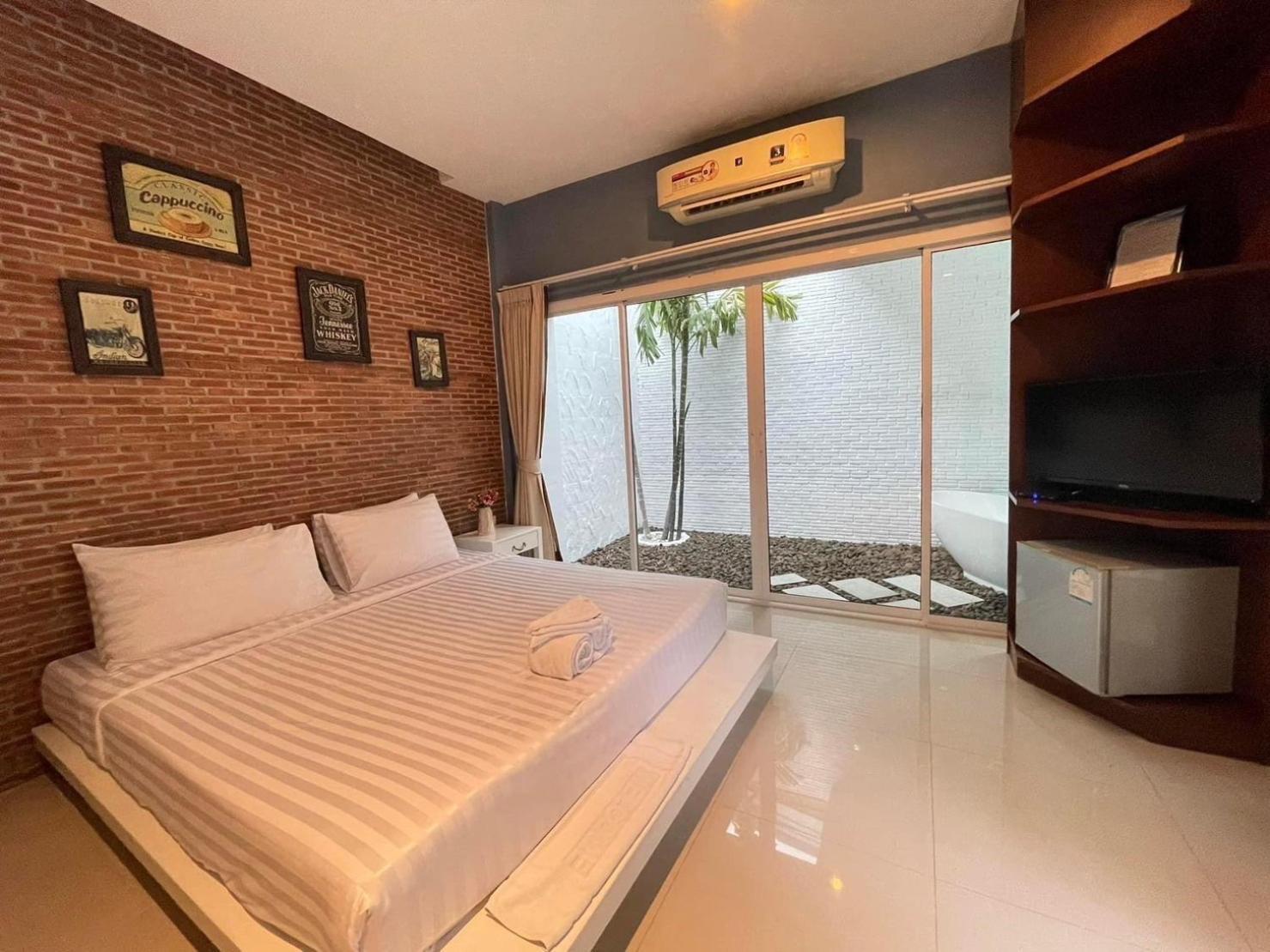 Milano Huahin HHQ Exterior foto